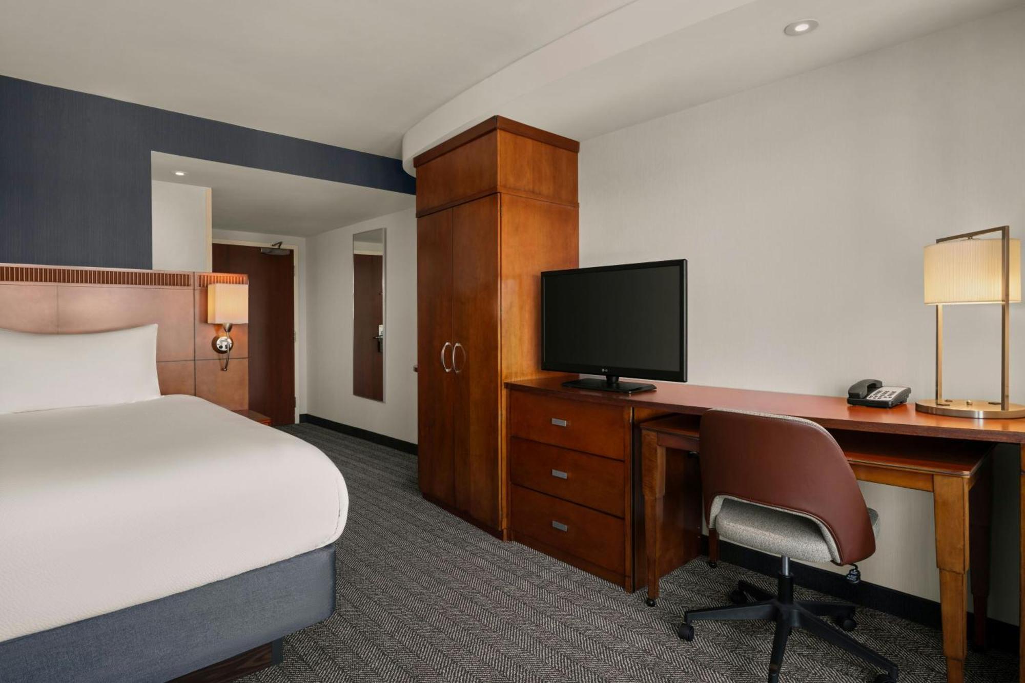 Courtyard By Marriott Halifax Downtown Hotell Exteriör bild
