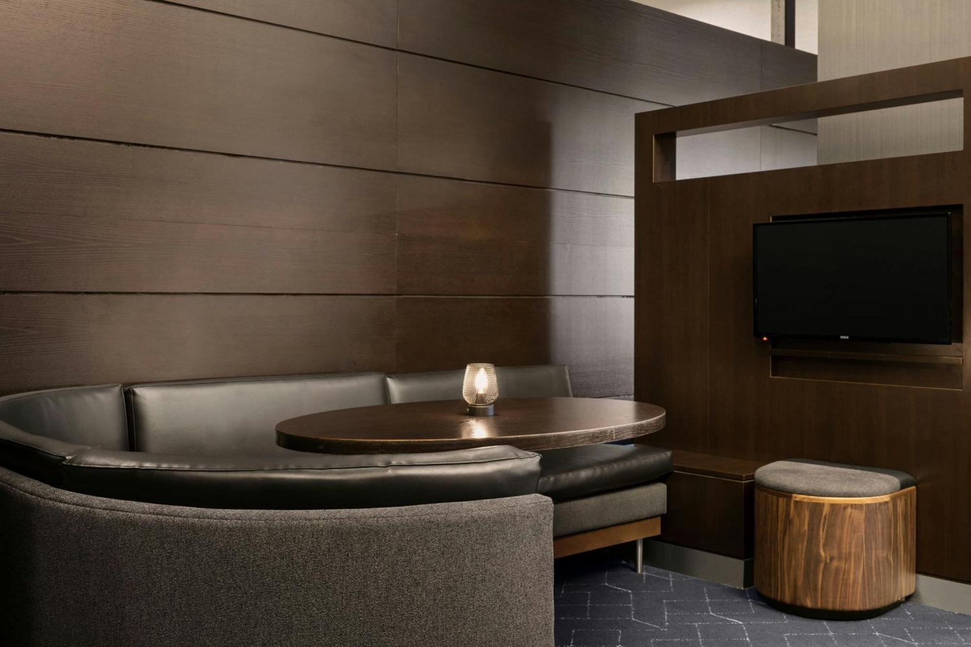 Courtyard By Marriott Halifax Downtown Hotell Exteriör bild