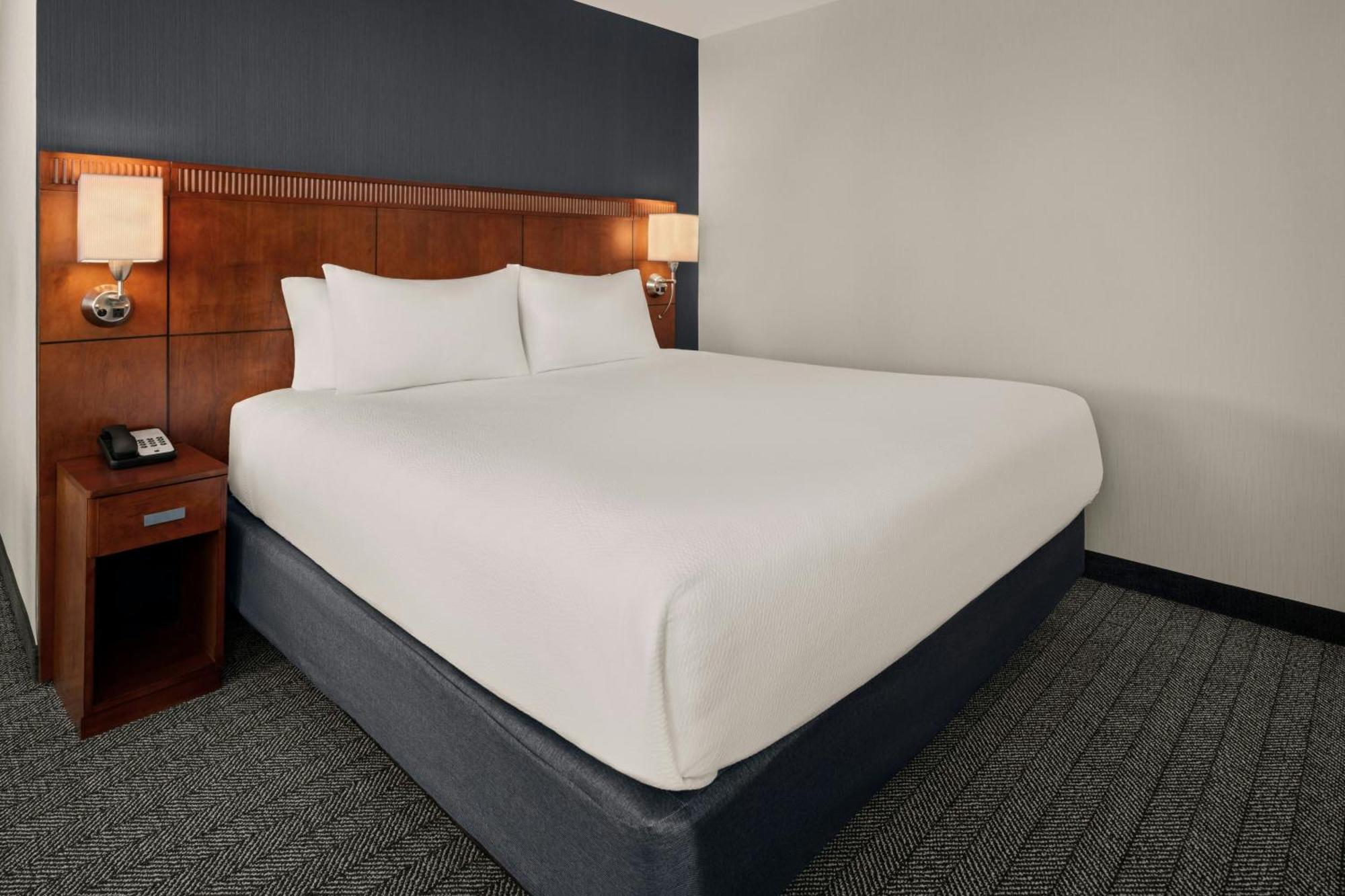 Courtyard By Marriott Halifax Downtown Hotell Exteriör bild