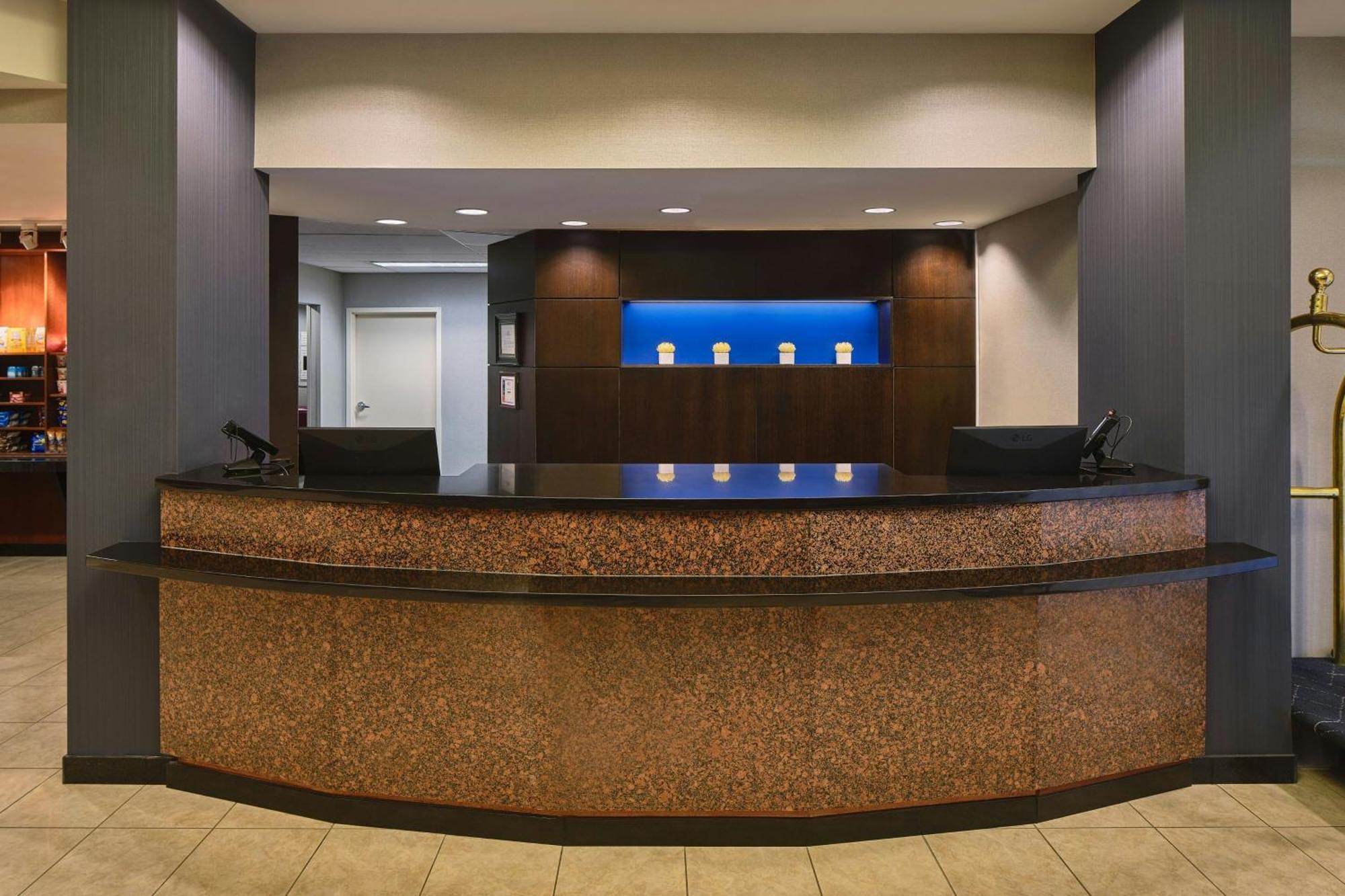 Courtyard By Marriott Halifax Downtown Hotell Exteriör bild
