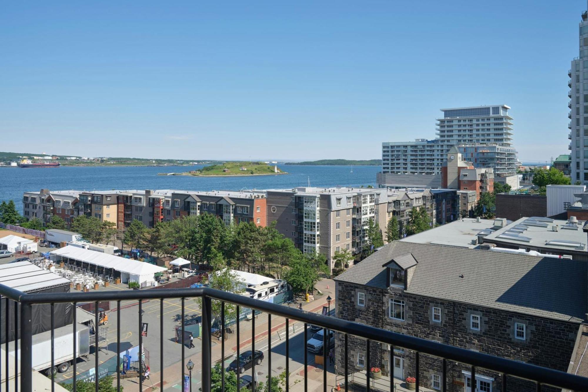 Courtyard By Marriott Halifax Downtown Hotell Exteriör bild