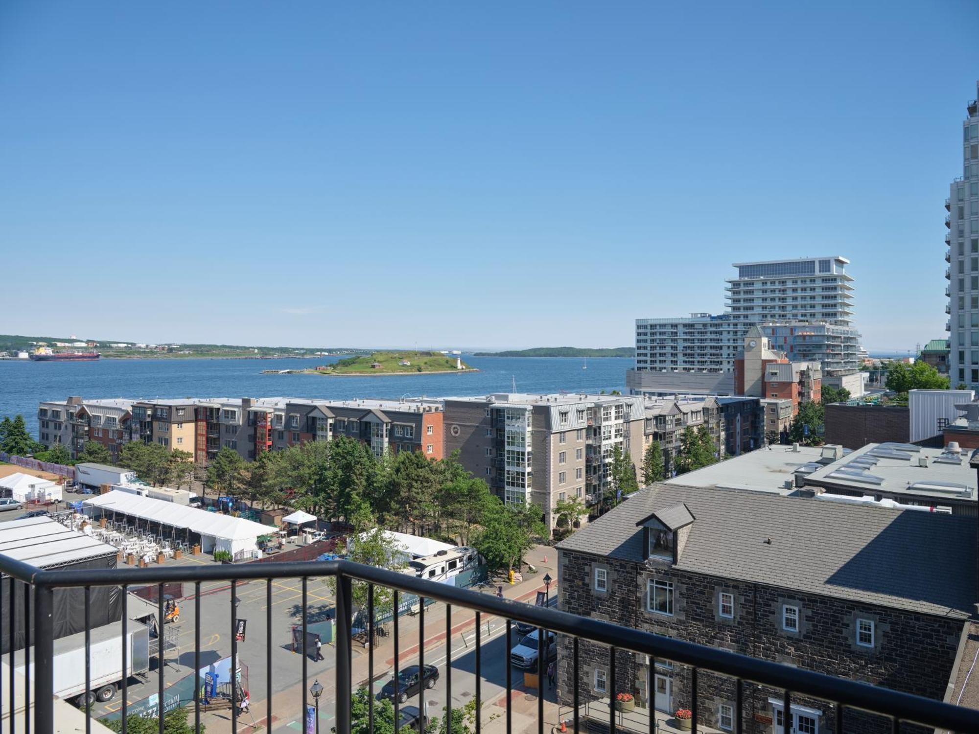 Courtyard By Marriott Halifax Downtown Hotell Exteriör bild