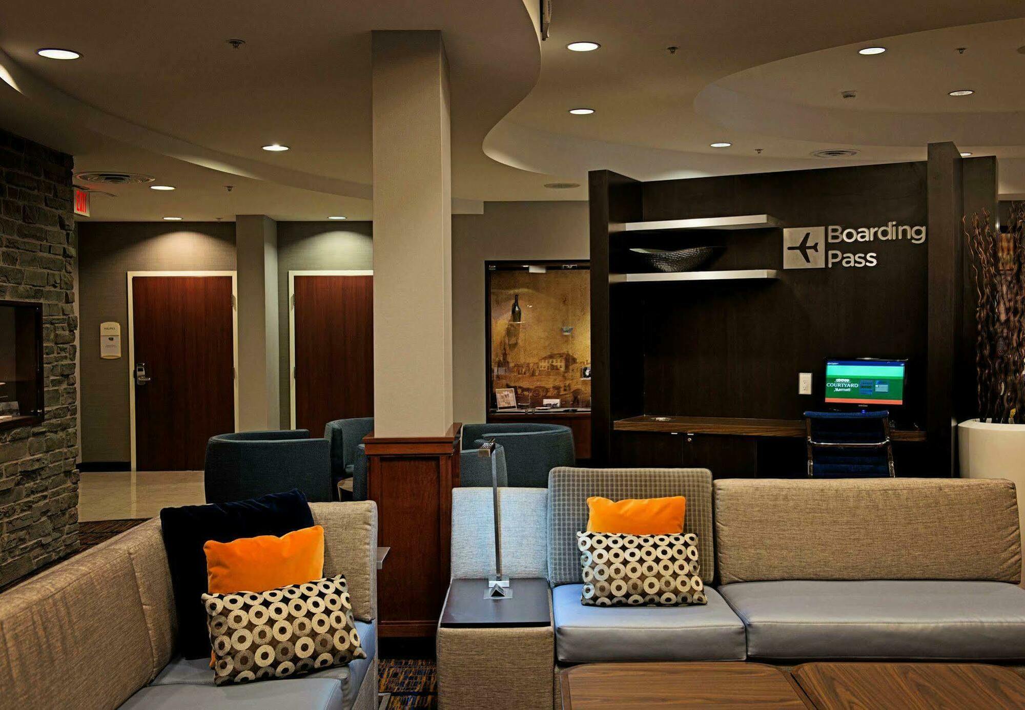 Courtyard By Marriott Halifax Downtown Hotell Exteriör bild
